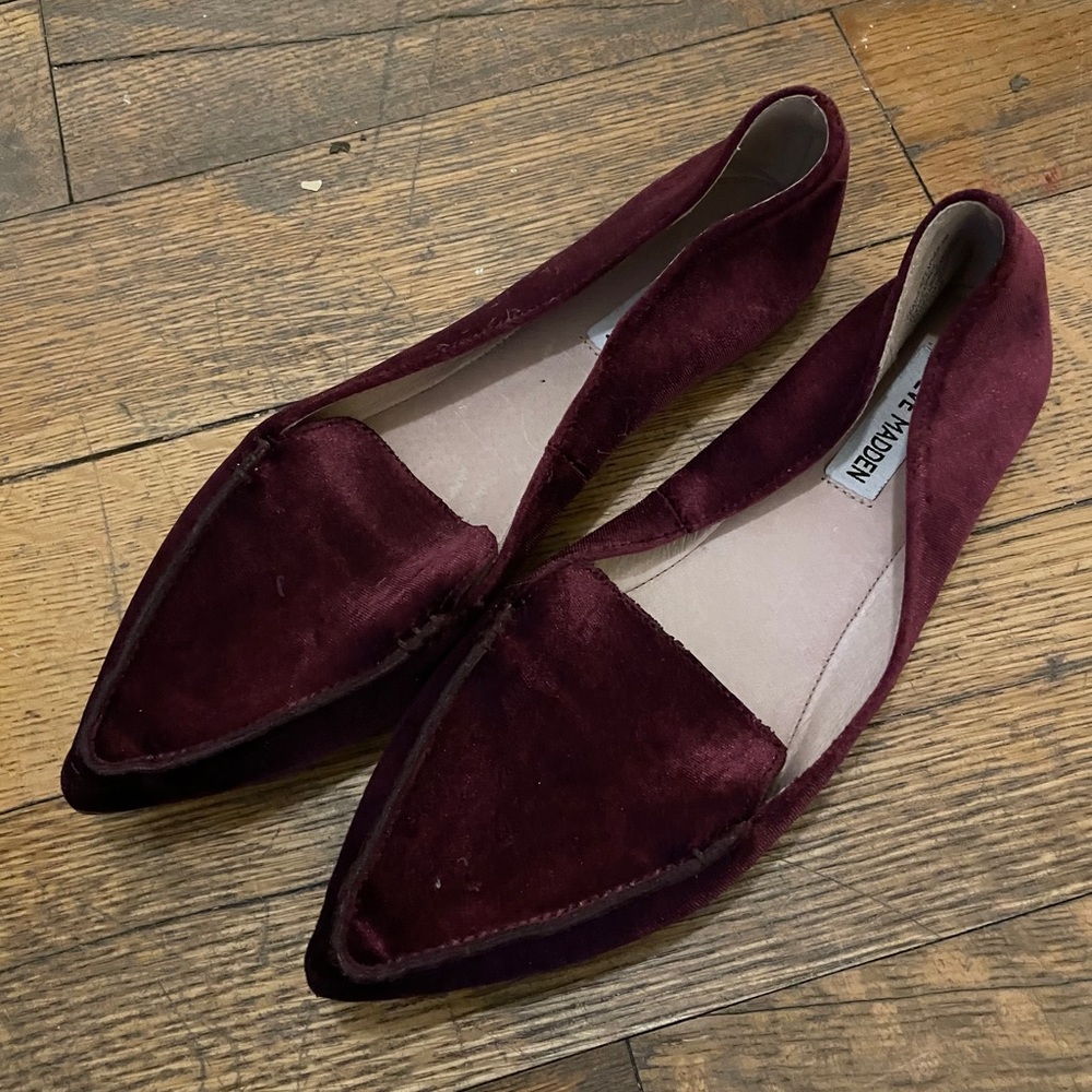 Steve Madden red velvet flats